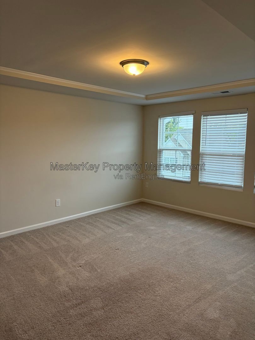 Spacious 4 Bedroom Townhome Located In Apex NC!!! property image