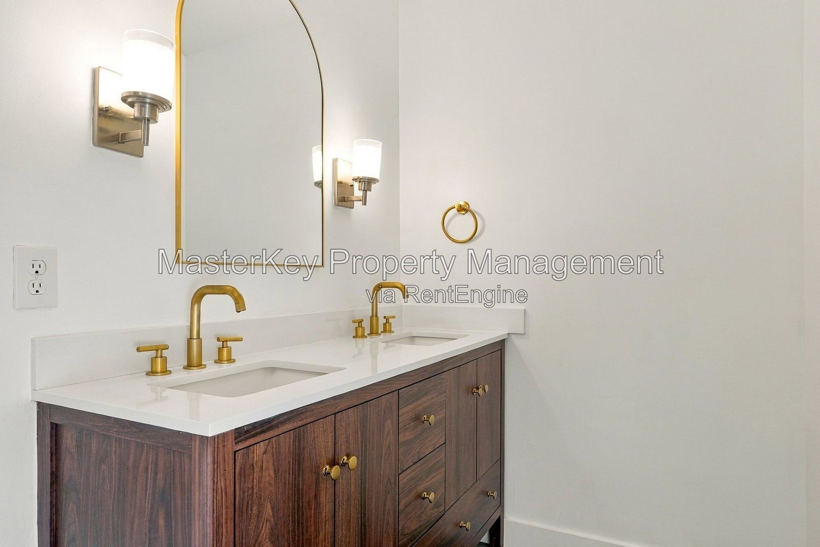Charming 3-Bedroom, 2.5 Bathroom Single-Family in Raleigh, NC property image