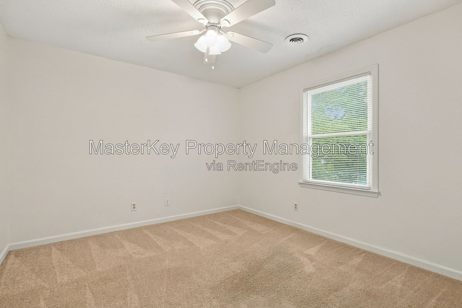 Charming 3-Bedroom, 2.5 Bathroom Single-Family in Raleigh, NC property image