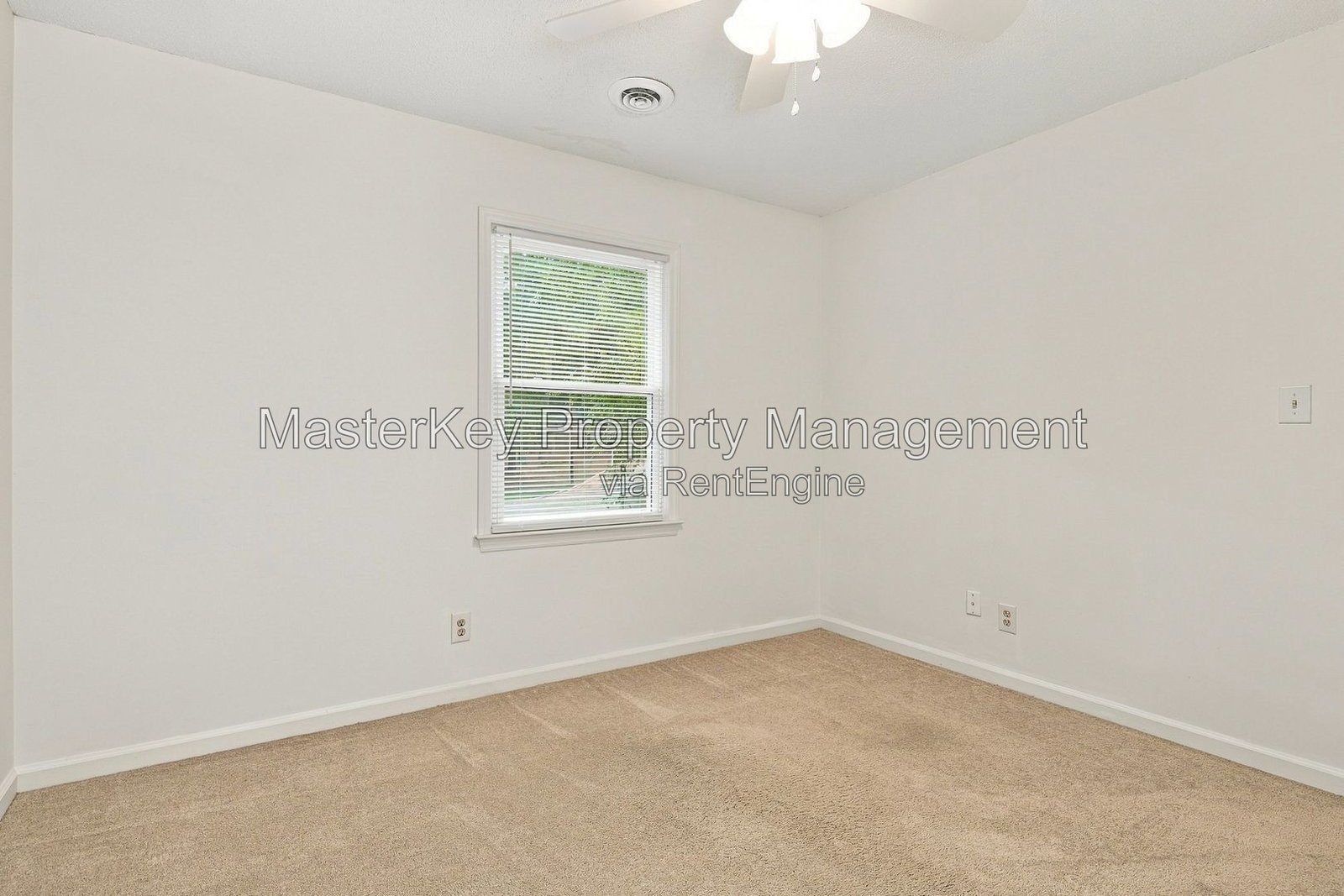 Charming 3-Bedroom, 2.5 Bathroom Single-Family in Raleigh, NC property image