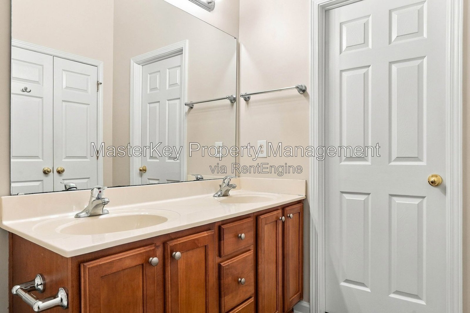 Charming 3-Bedroom, 3.5 Bathroom Townhome in Cary, NC property image