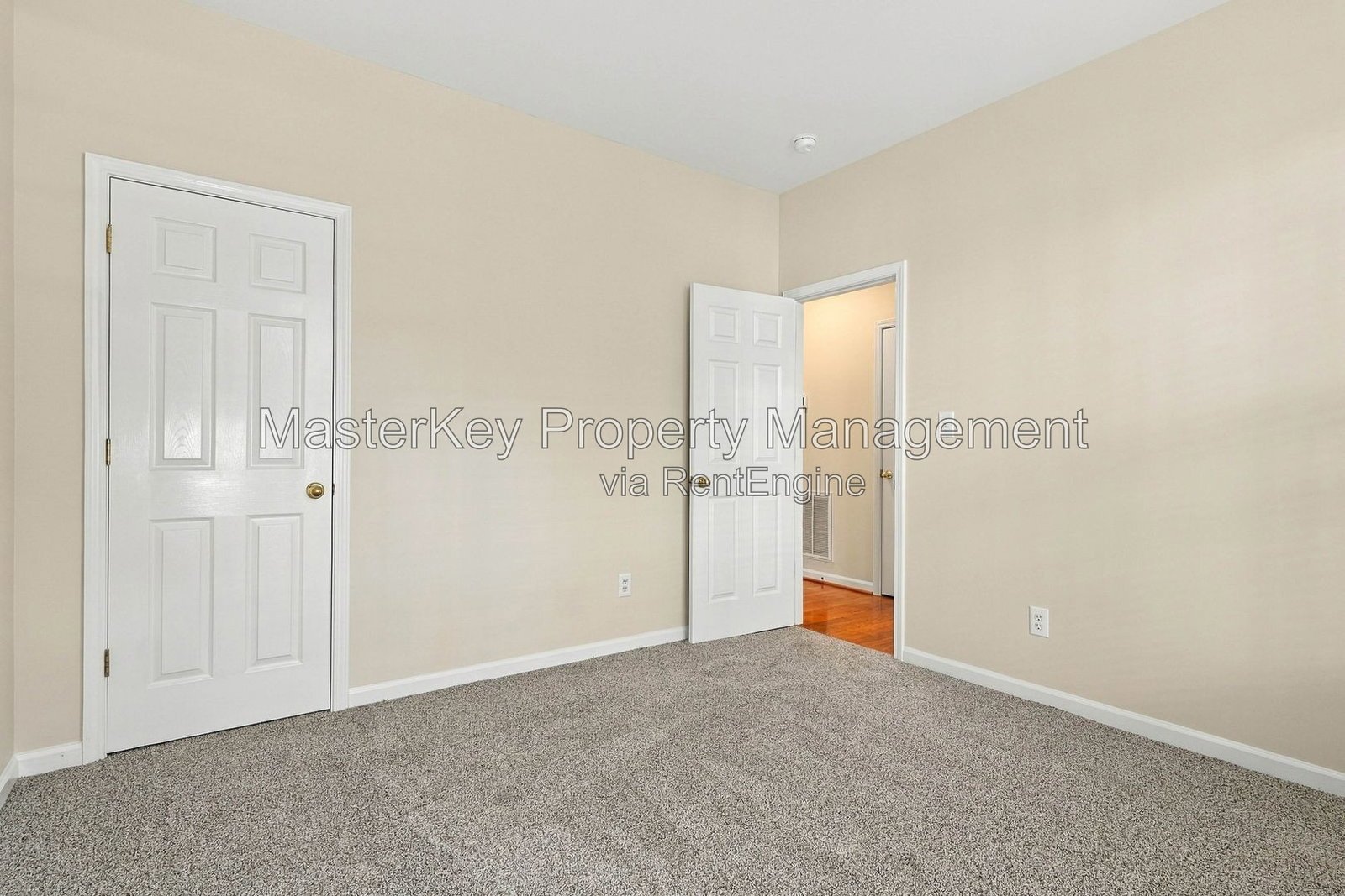 Charming 3-Bedroom, 3.5 Bathroom Townhome in Cary, NC property image