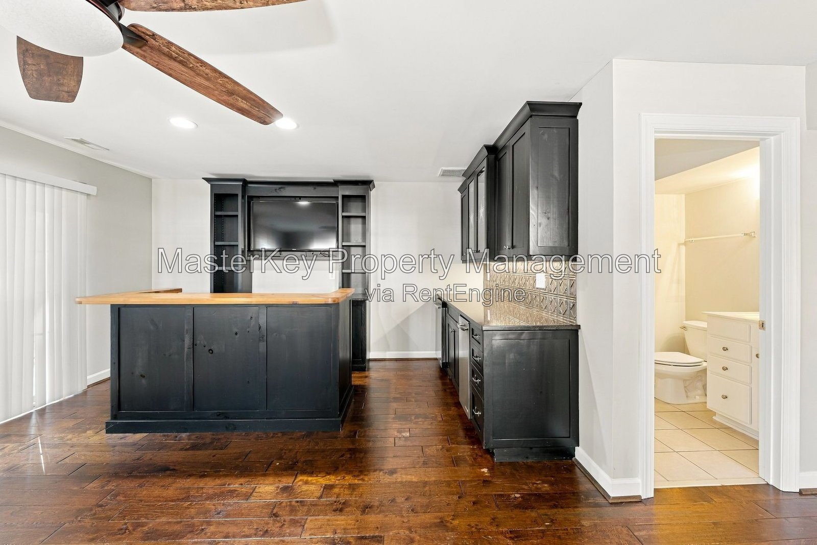 Spacious 4 Bedroom Townhome Located In Morrisville NC!!! property image