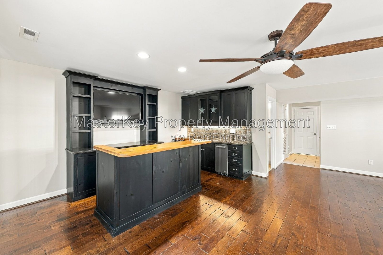 Spacious 4 Bedroom Townhome Located In Morrisville NC!!! property image