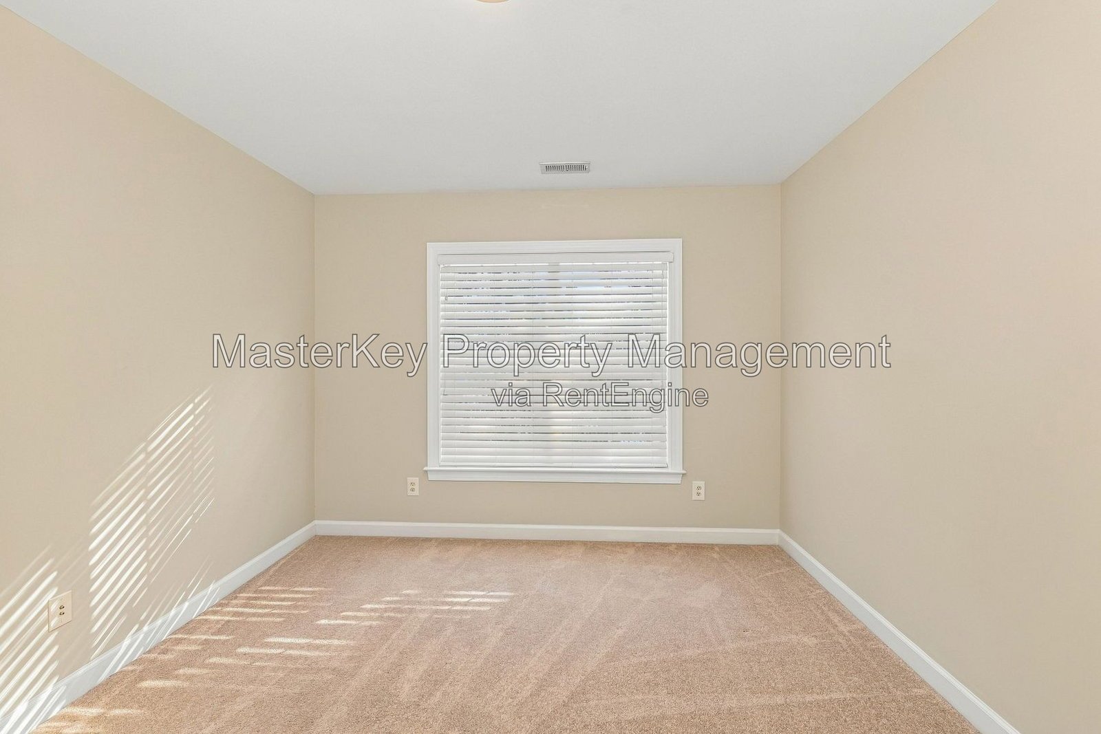 Spacious 4 Bedroom Townhome Located In Morrisville NC!!! property image