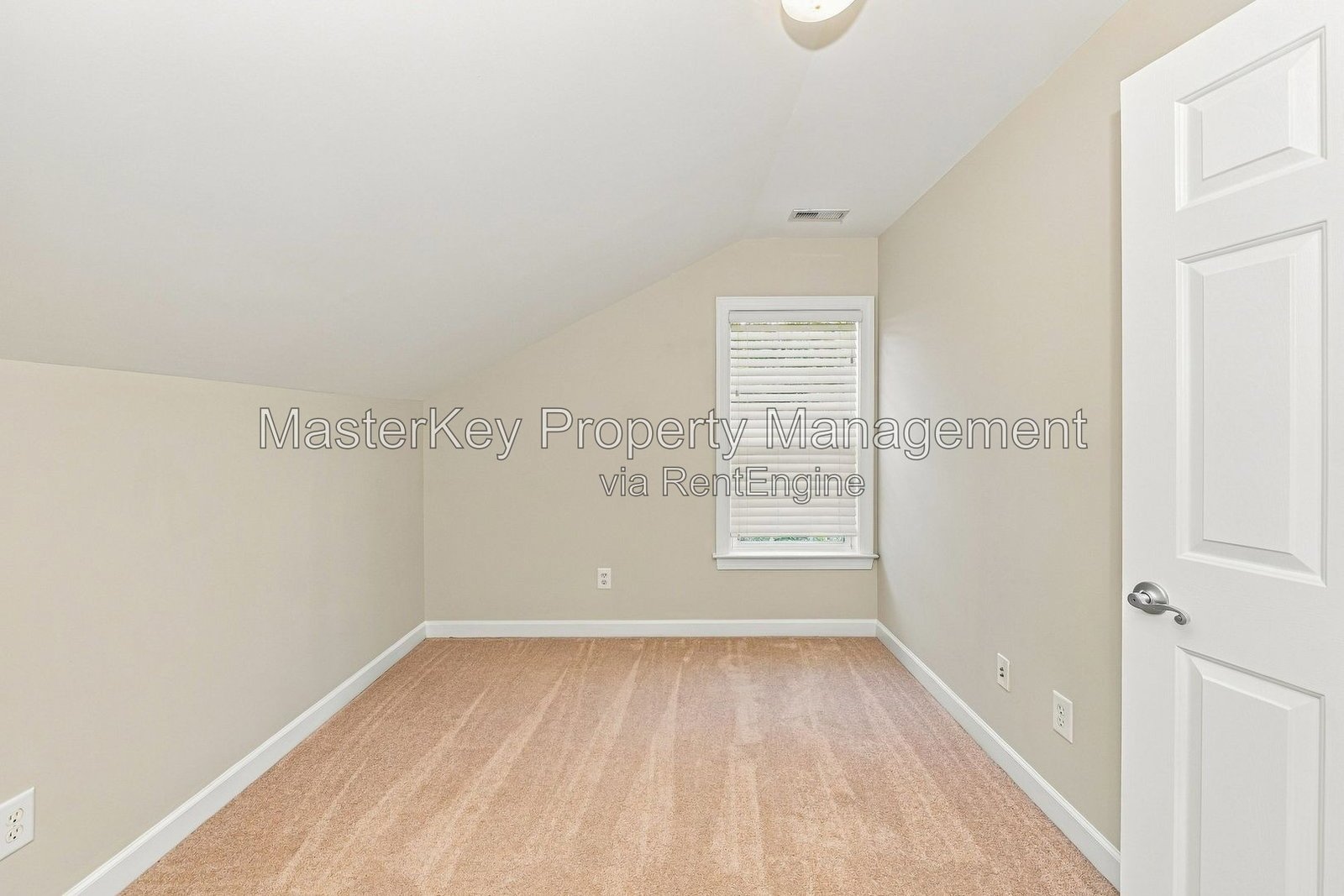 Spacious 4 Bedroom Townhome Located In Morrisville NC!!! property image