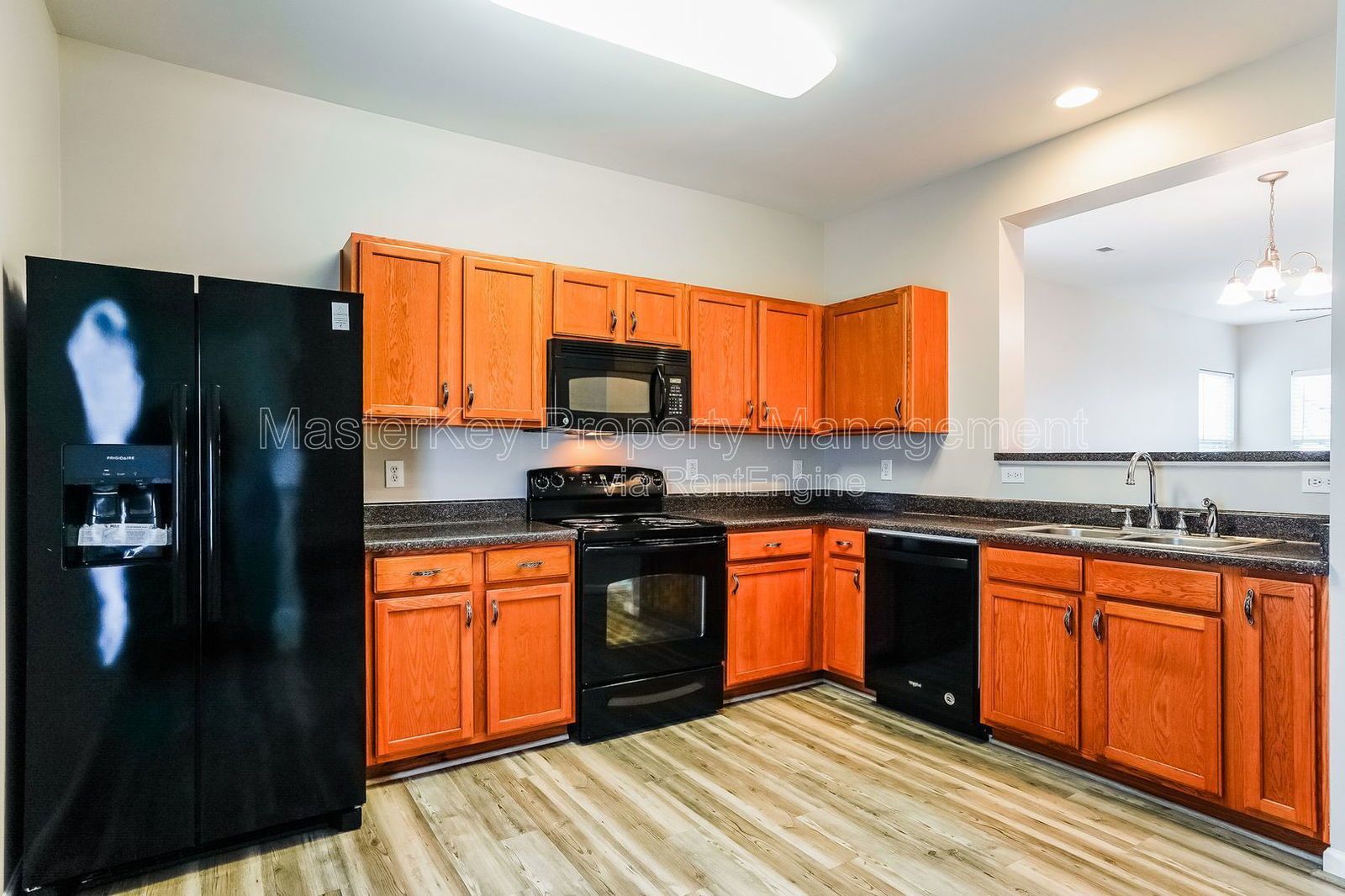 Charming 3-Bedroom, 2.5 Bathroom Single-Family in Raleigh, NC property image