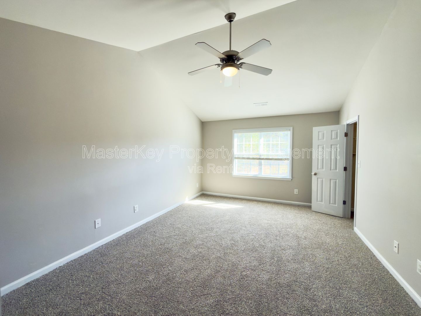 Scenic 4 Bedroom Home in Garner! Next to White Oak Shopping Center! property image