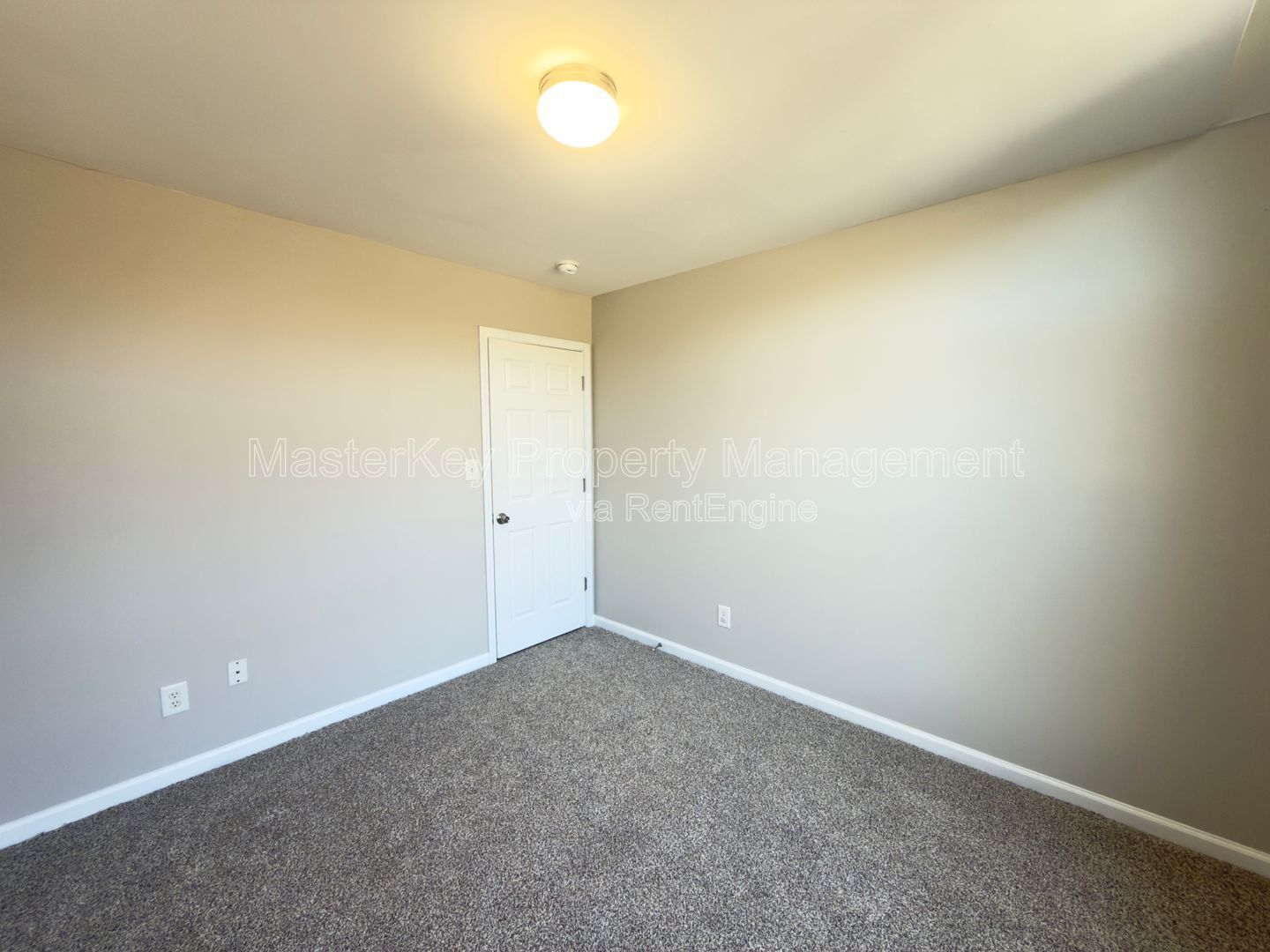 Scenic 4 Bedroom Home in Garner! Next to White Oak Shopping Center! property image