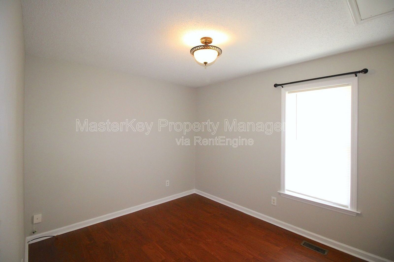 Beautiful 3 Bedroom Ranch Style Home in Holly Springs! property image