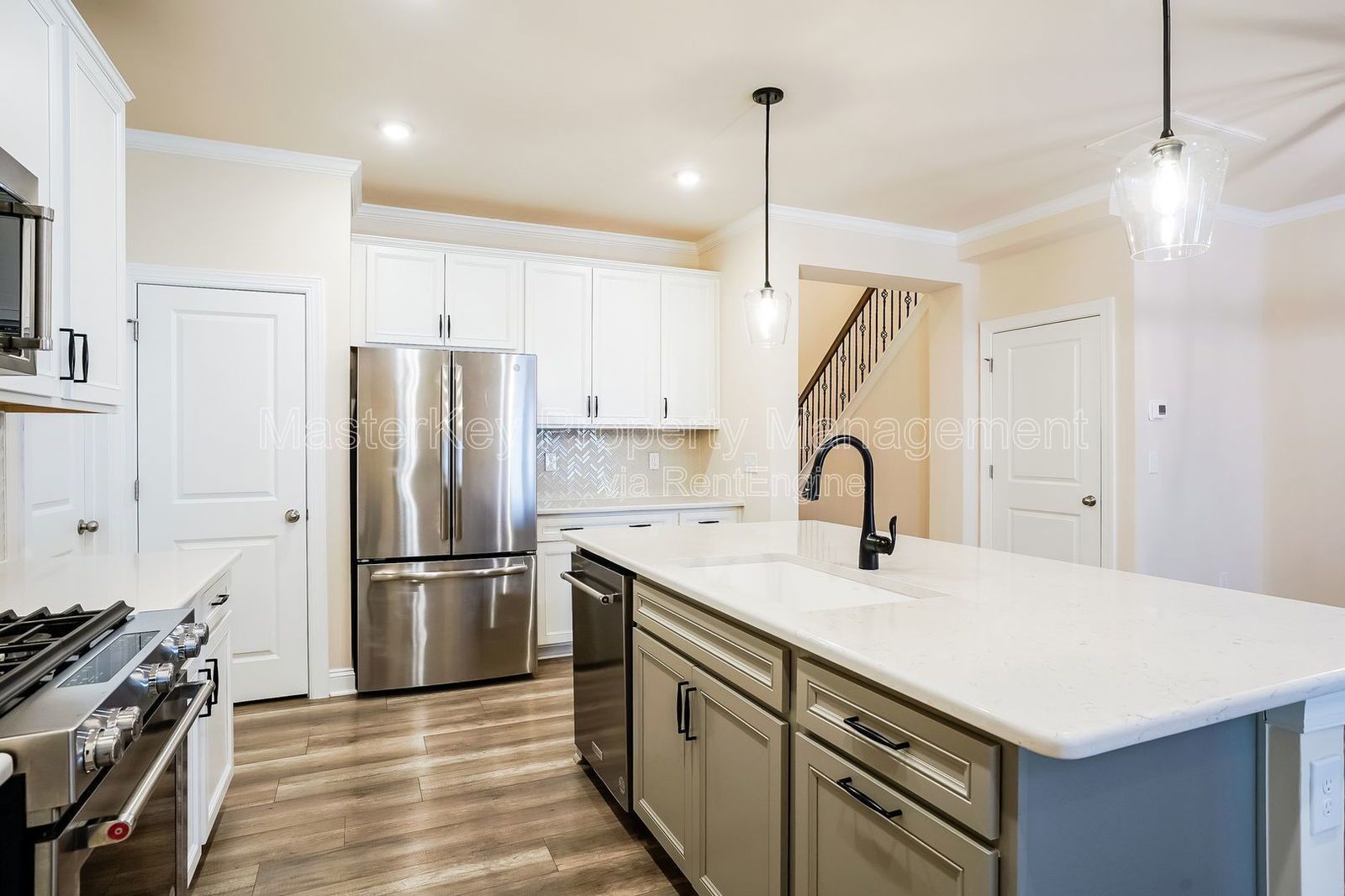 Luxury 4 Bedroom Townhome in Cary! property image