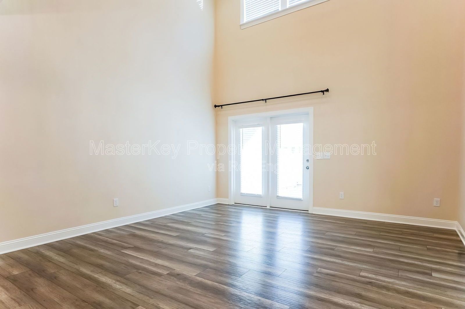 Luxury 4 Bedroom Townhome in Cary! property image