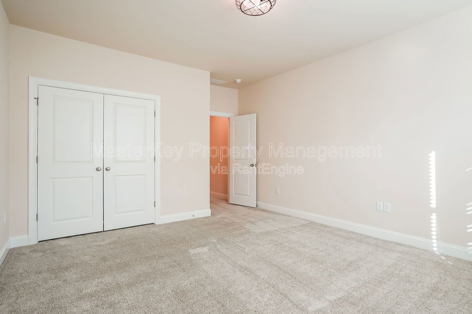 Luxury 4 Bedroom Townhome in Cary! property image