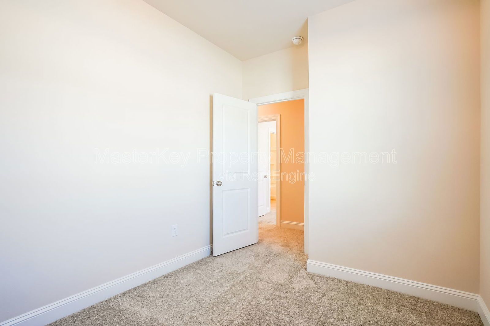 Luxury 4 Bedroom Townhome in Cary! property image