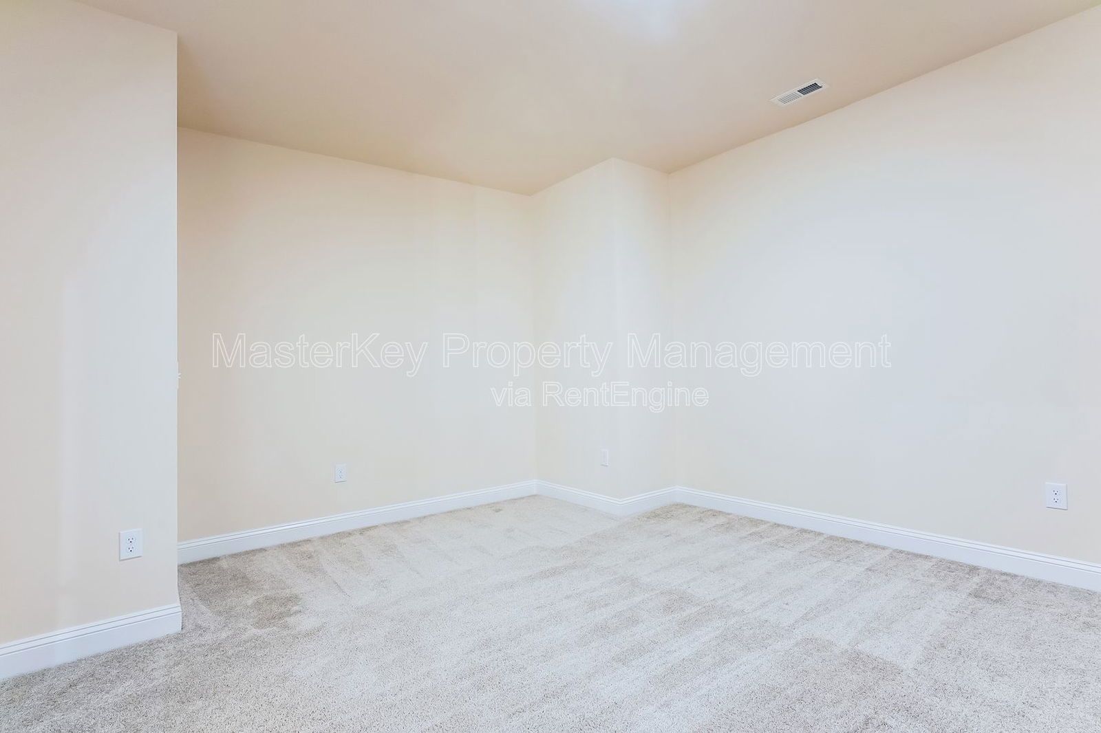 Luxury 4 Bedroom Townhome in Cary! property image