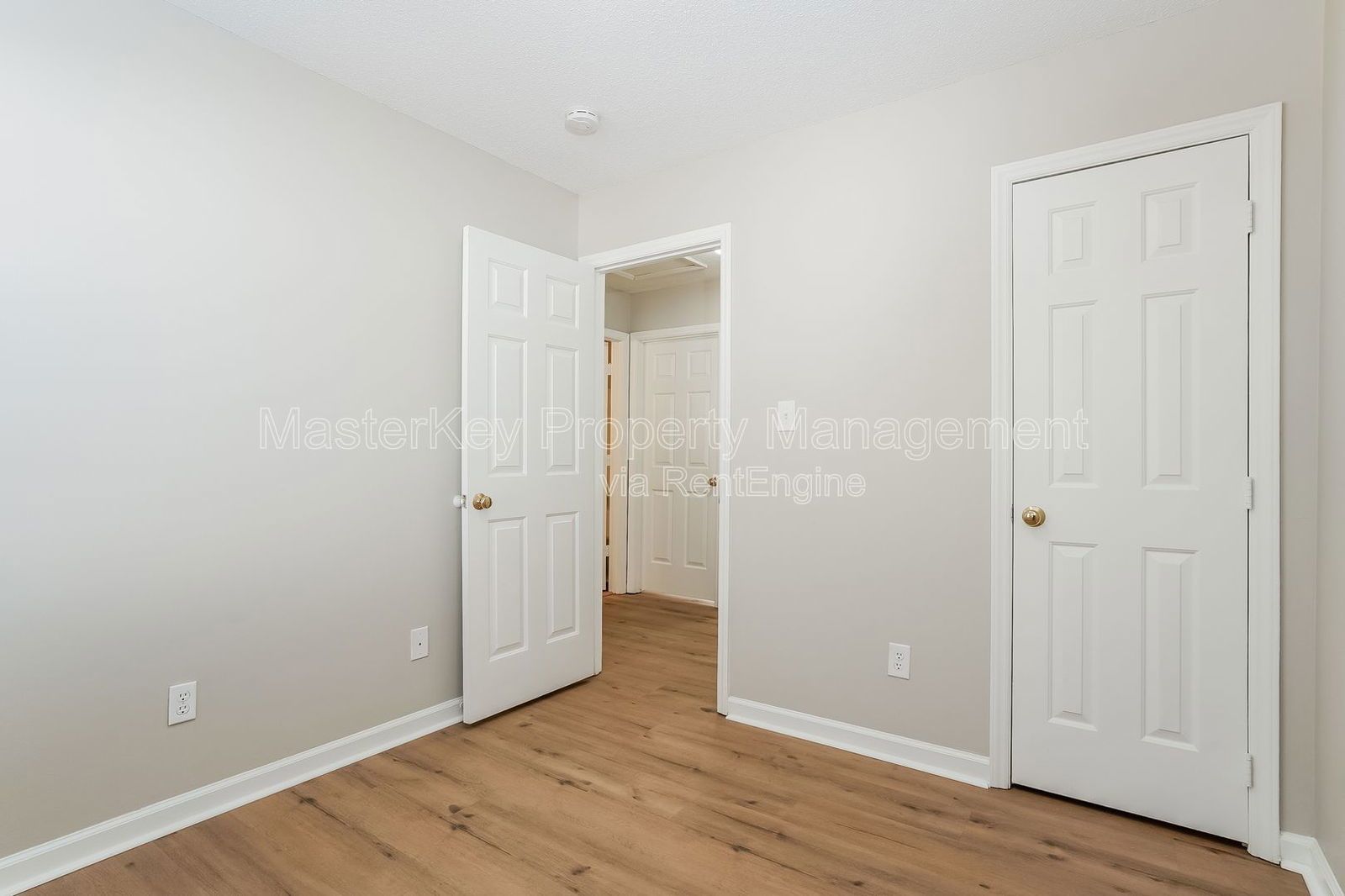 Cozy 3 Bedroom Ranch Style Home Close to US64 and 540! property image