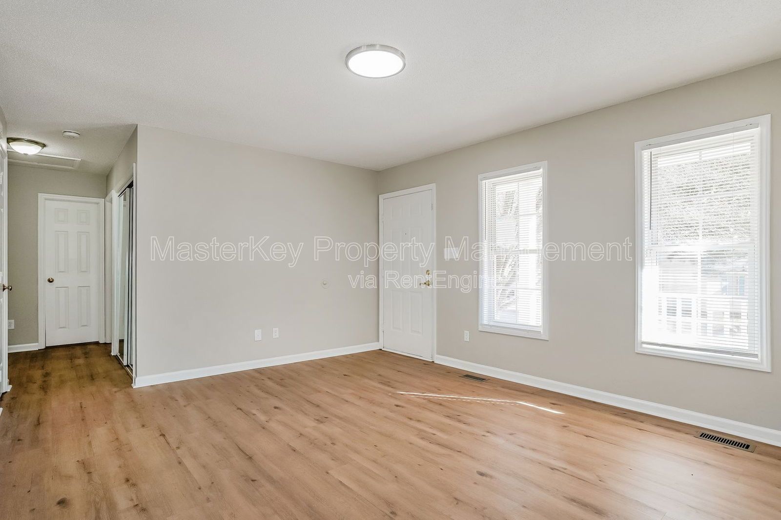 Cozy 3 Bedroom Ranch Style Home Close to US64 and 540! property image