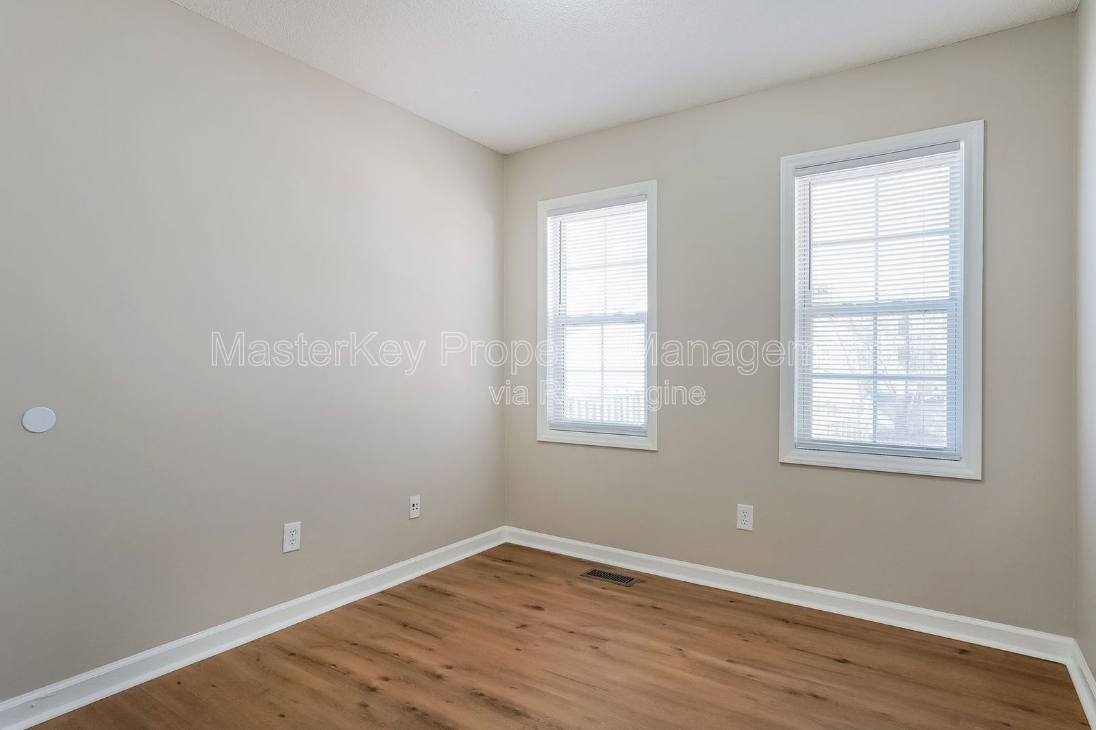 Cozy 3 Bedroom Ranch Style Home Close to US64 and 540! property image