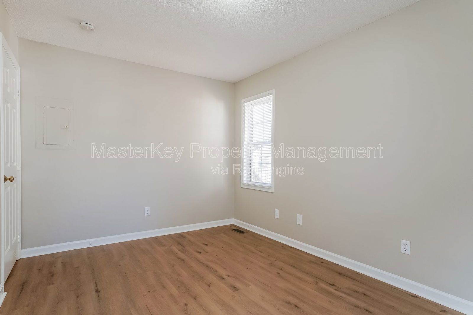 Cozy 3 Bedroom Ranch Style Home Close to US64 and 540! property image