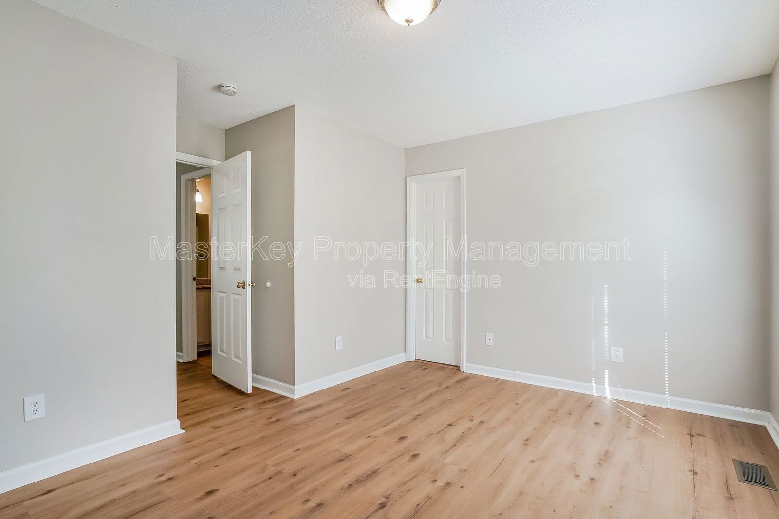 Cozy 3 Bedroom Ranch Style Home Close to US64 and 540! property image