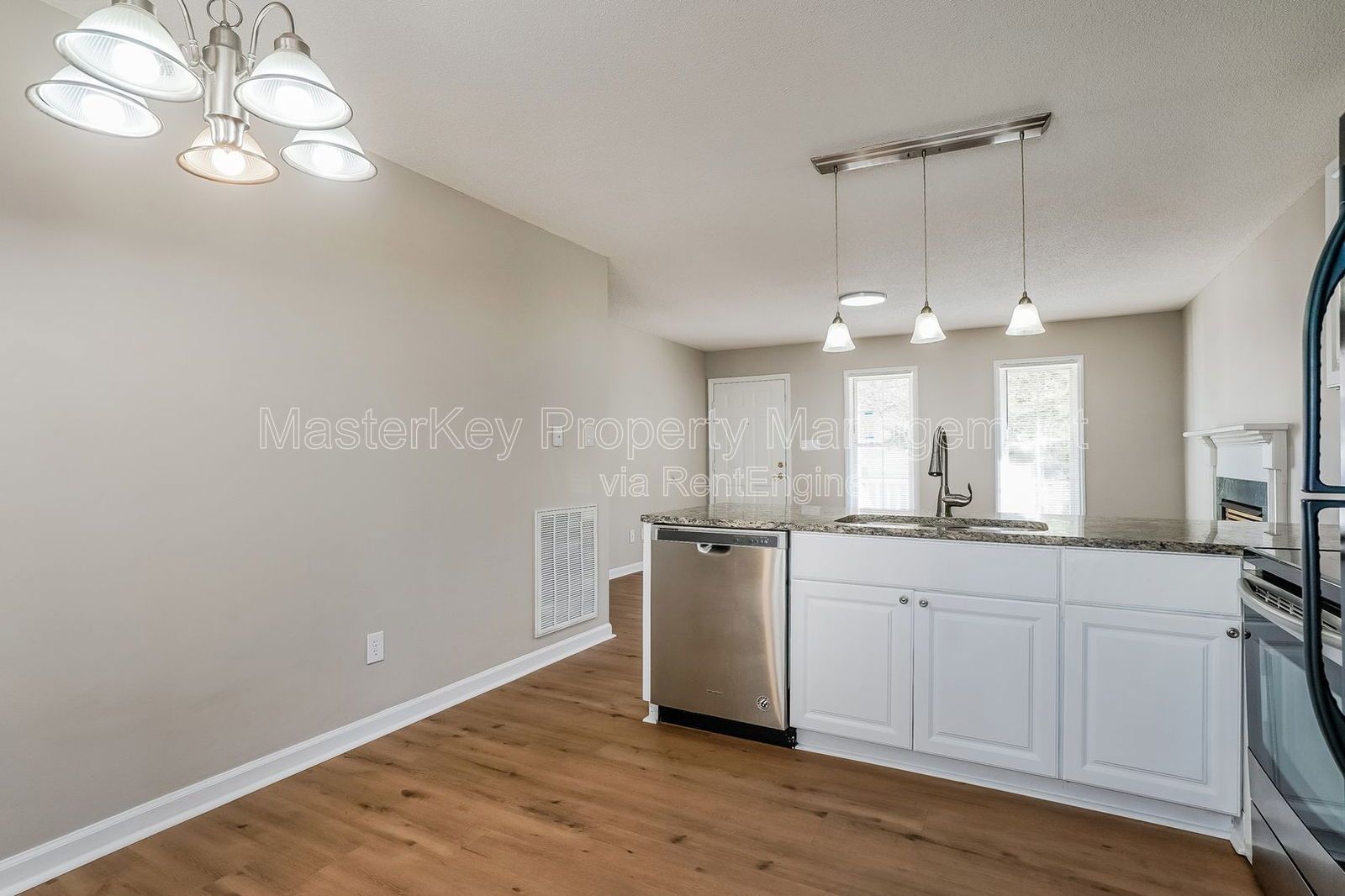 Cozy 3 Bedroom Ranch Style Home Close to US64 and 540! property image