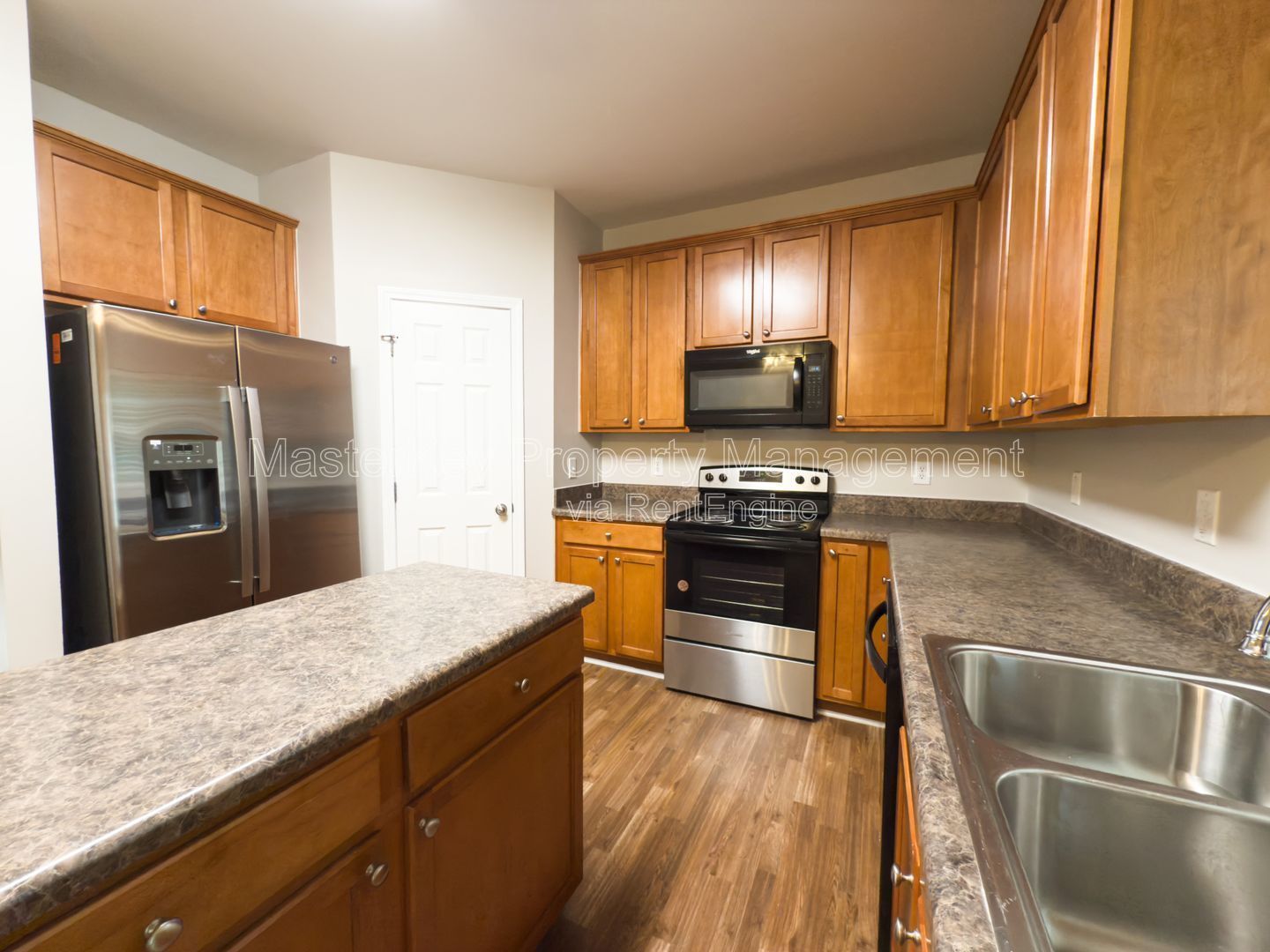 COMING SOON! Well Maintained 2 Story Townhome! property image