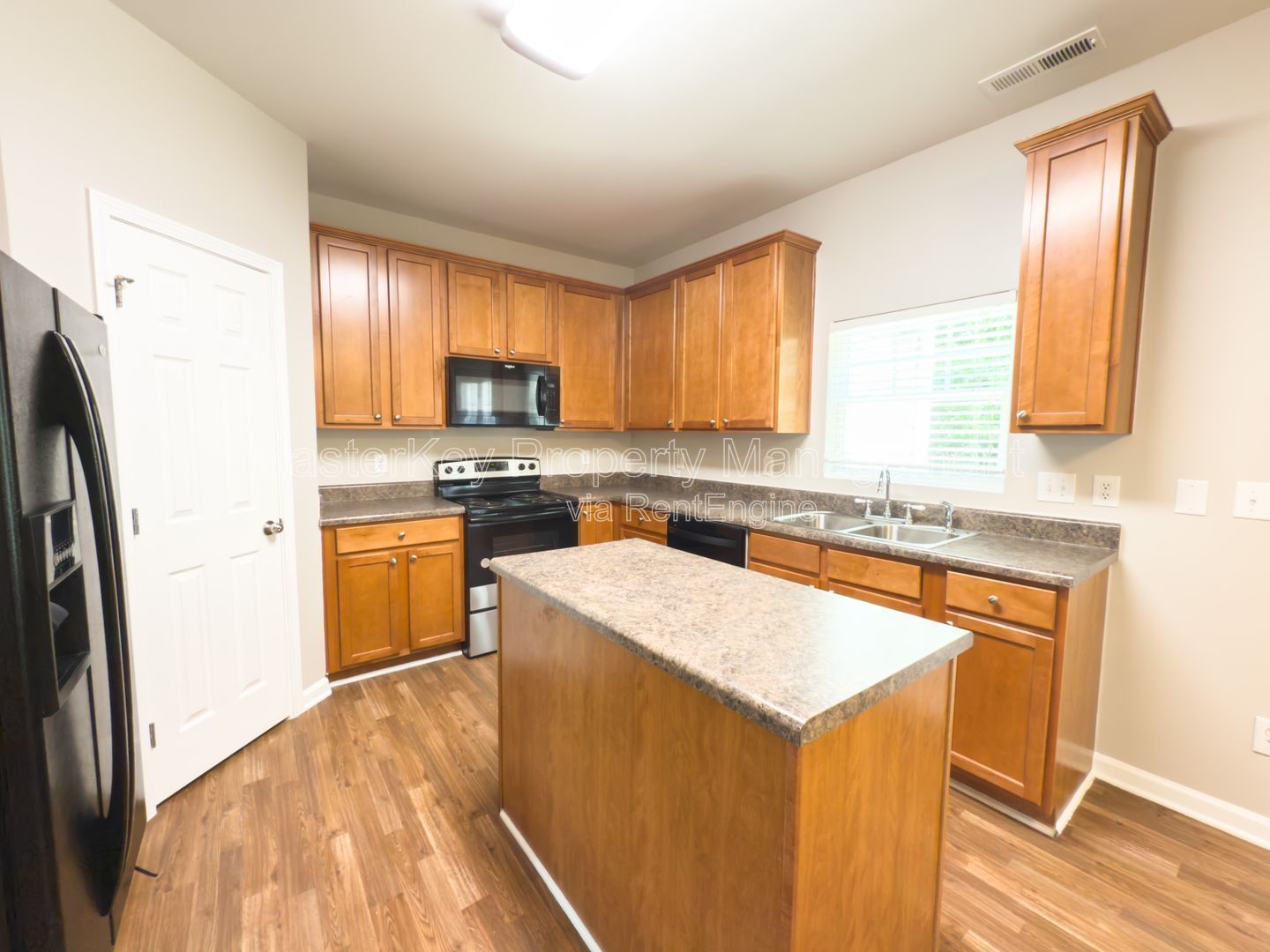 COMING SOON! Well Maintained 2 Story Townhome! property image