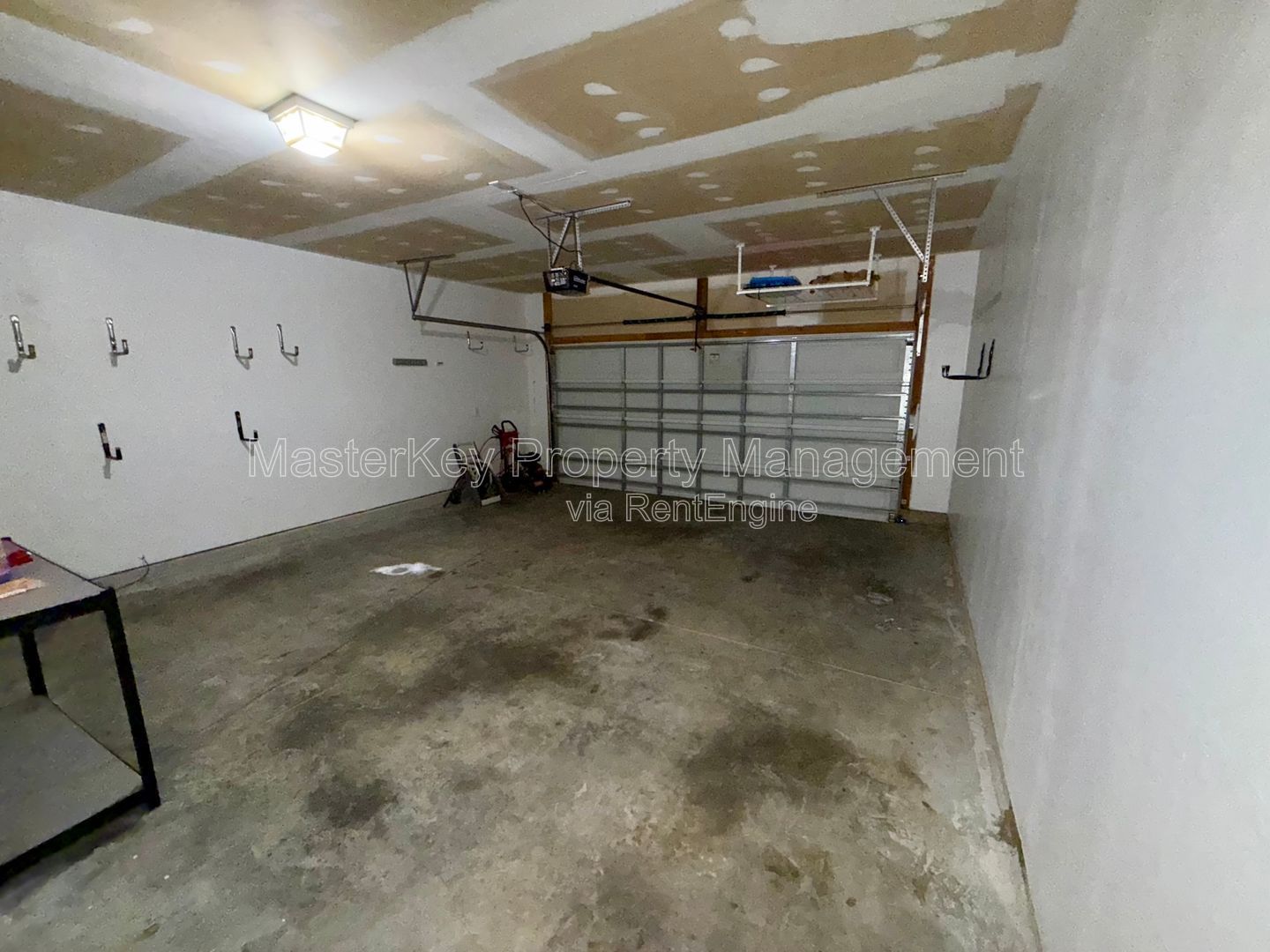 Inviting 3-Bedroom, 2.5 Bathroom Single-Family in Clayton, NC property image