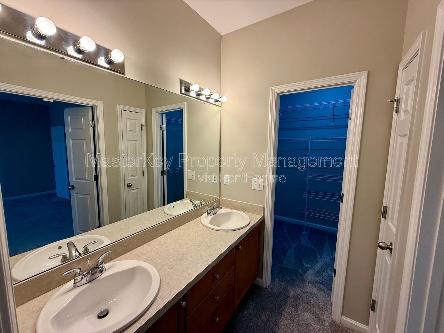 Inviting 3-Bedroom, 2.5 Bathroom Single-Family in Clayton, NC property image