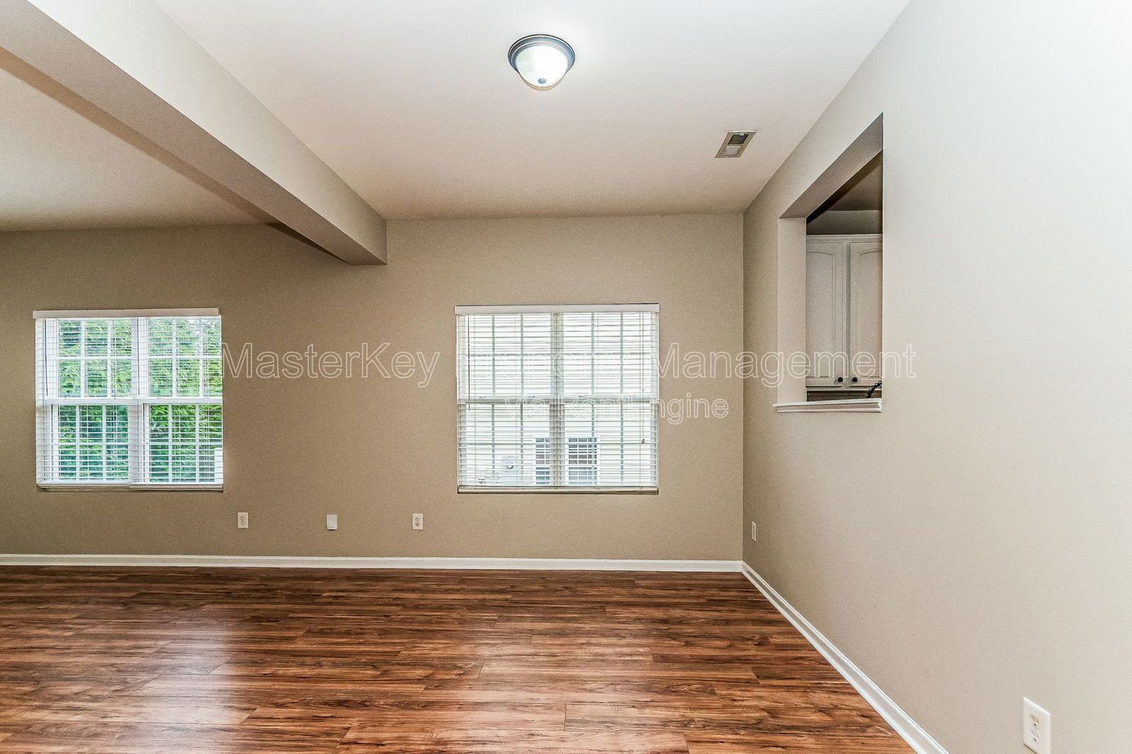 End Unit 3 Bedroom Townhome in Apex! property image