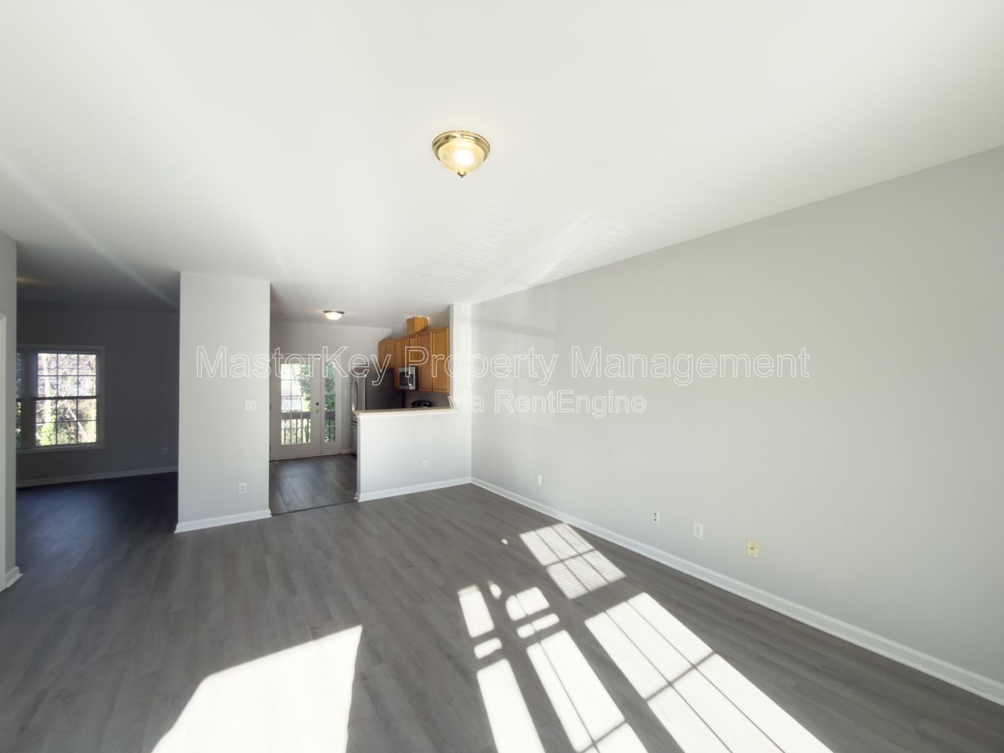 End Unit 3 Bedroom Townhome in Raleigh! property image