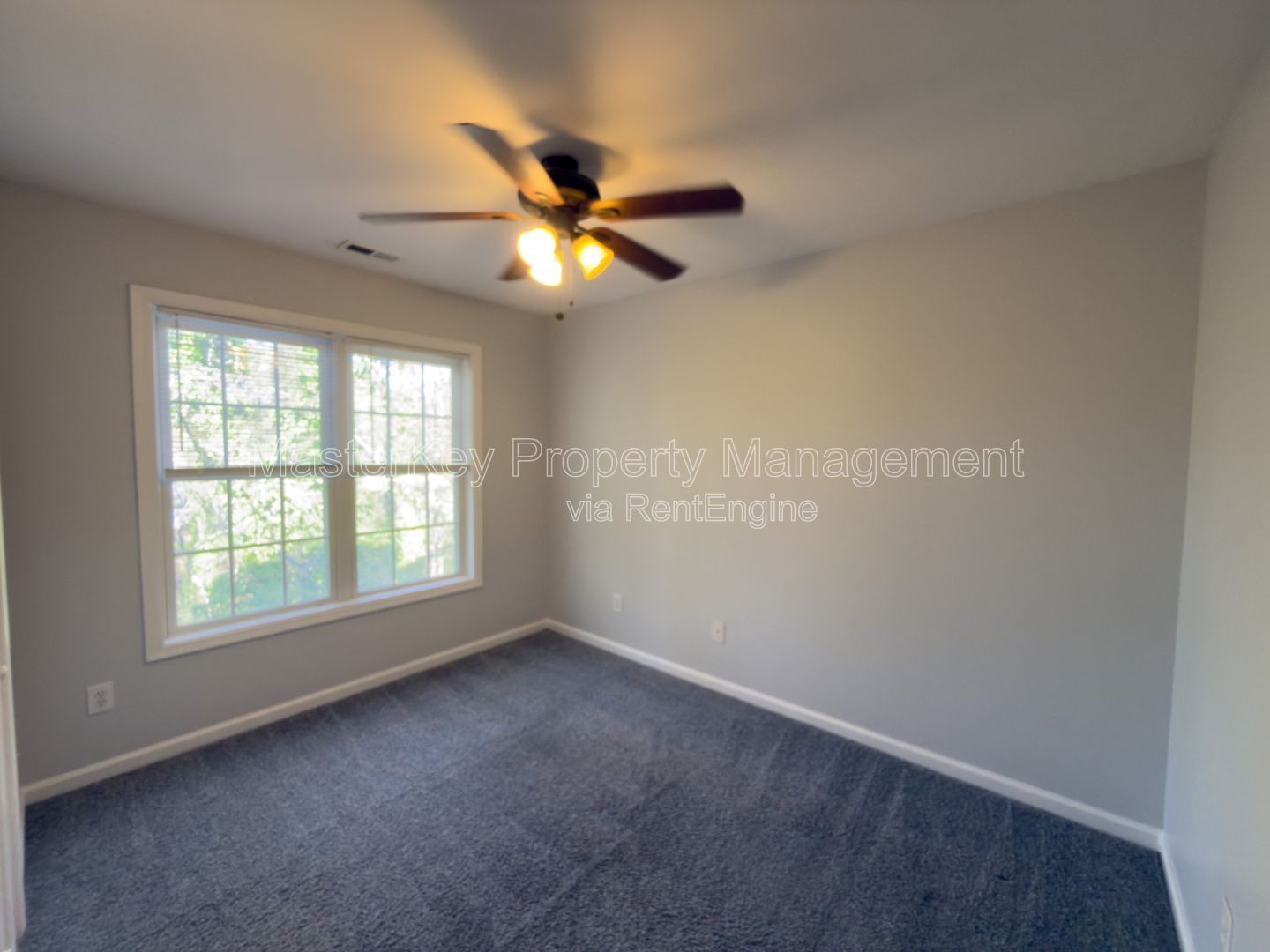 End Unit 3 Bedroom Townhome in Raleigh! property image