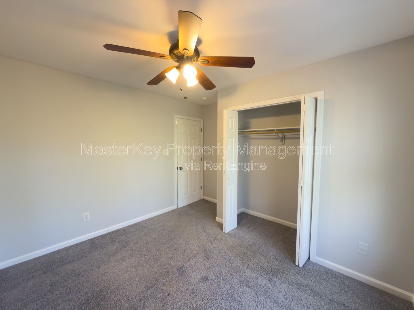 End Unit 3 Bedroom Townhome in Raleigh! property image