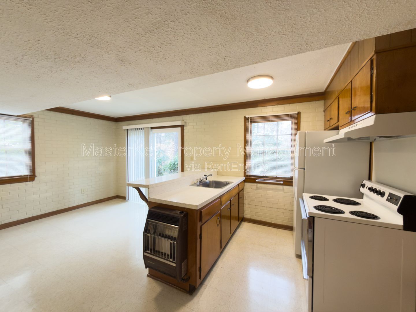 Spacious 4 Bedroom Home in Raleigh! Near North Hills Club! property image