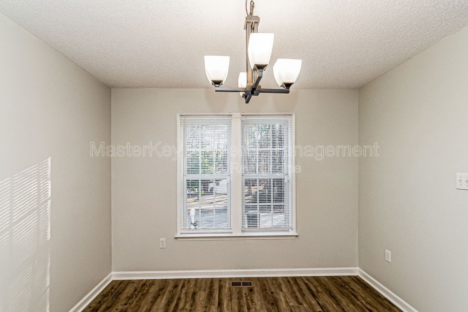 Cozy 3 Bedroom Home Near Downtown Holly Springs! property image