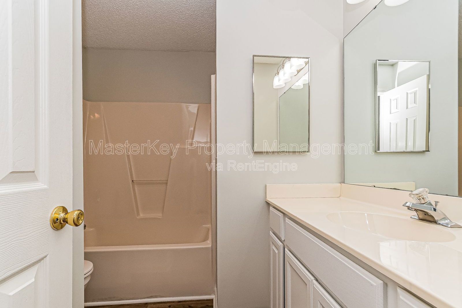 Cozy 3 Bedroom Home Near Downtown Holly Springs! property image