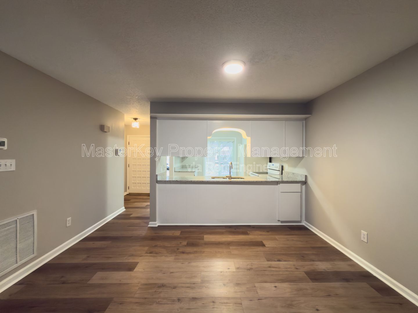 Comfortable 3 Bedroom Townhouse in North Hills! property image