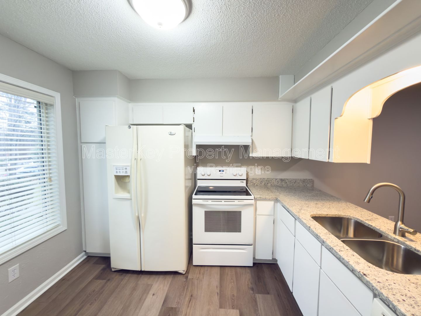 Comfortable 3 Bedroom Townhouse in North Hills! property image