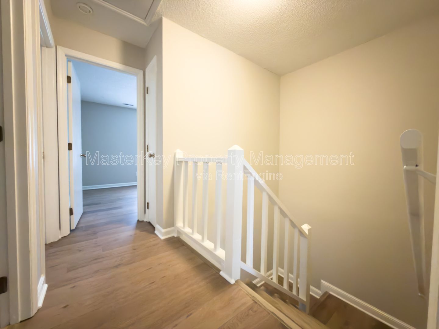 Comfortable 3 Bedroom Townhouse in North Hills! property image