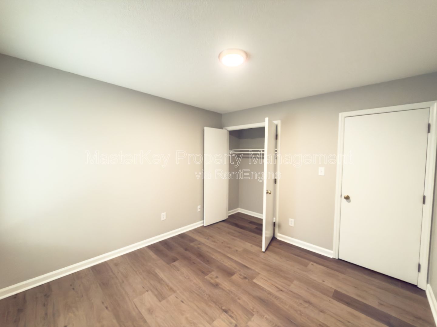 Comfortable 3 Bedroom Townhouse in North Hills! property image