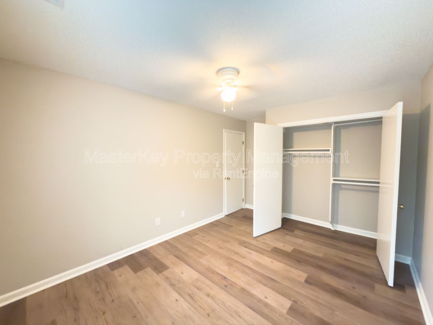 Comfortable 3 Bedroom Townhouse in North Hills! property image