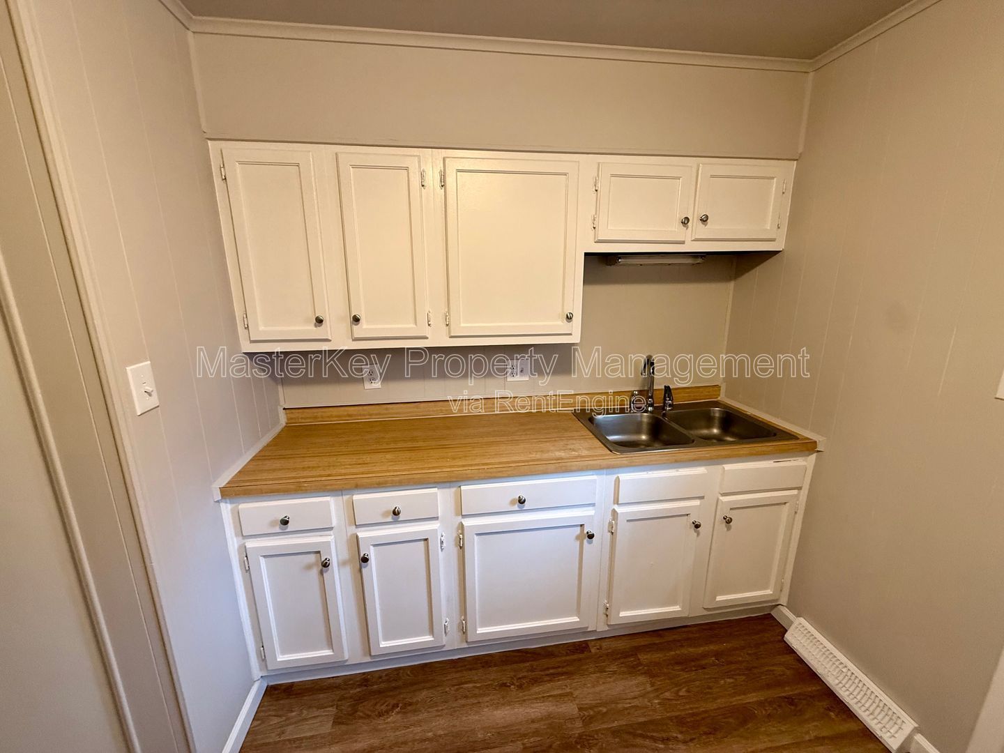 Cozy 2-Bedroom, 1 Bathroom Townhome in Cary, NC property image