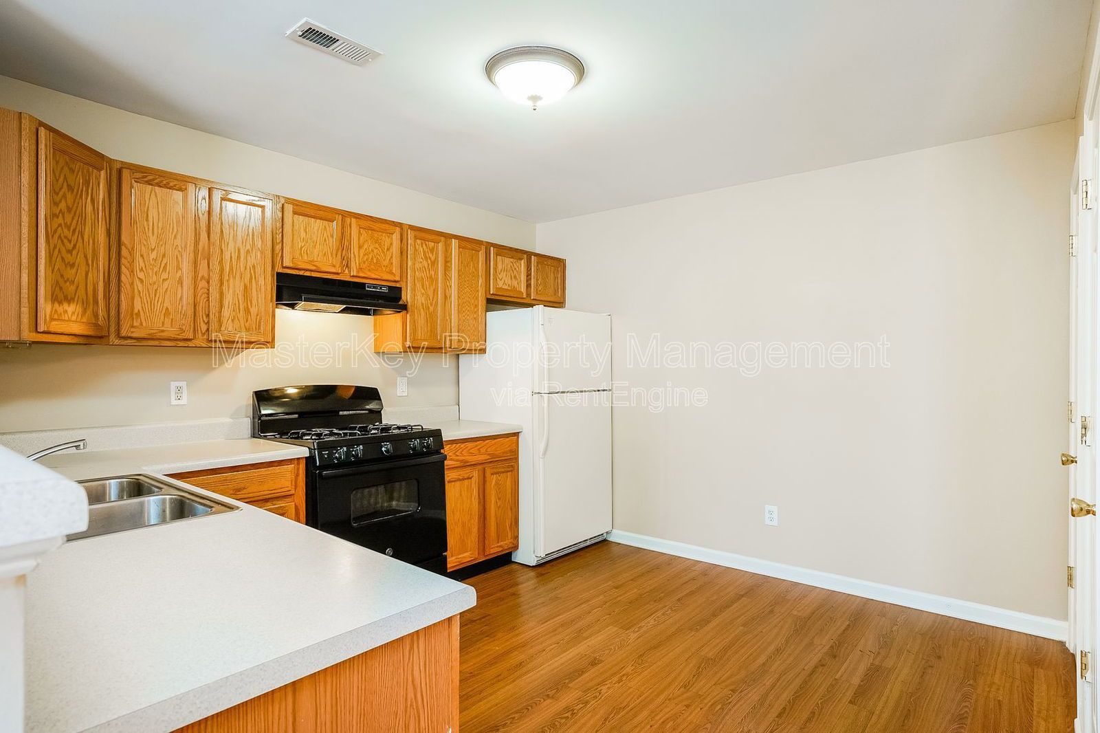 Spacious 3-Bedroom Townhome in Raleigh! property image