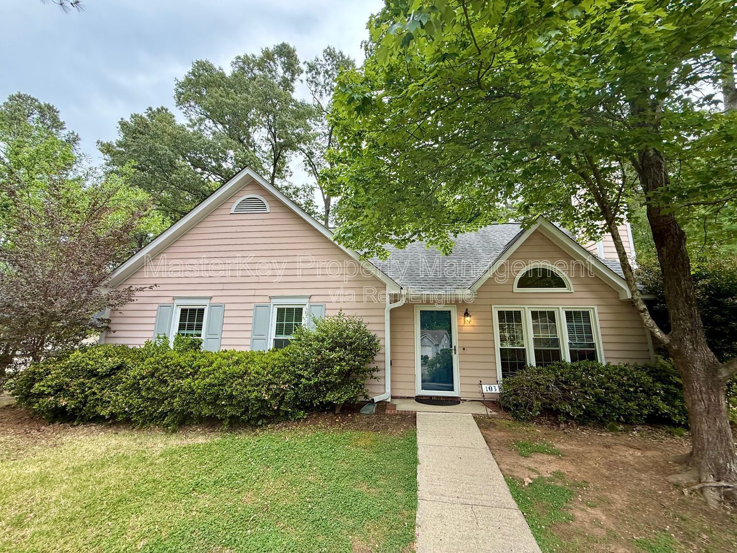Charming 3-Bedroom, 2 Bathroom Single-Family in Cary, NC property image