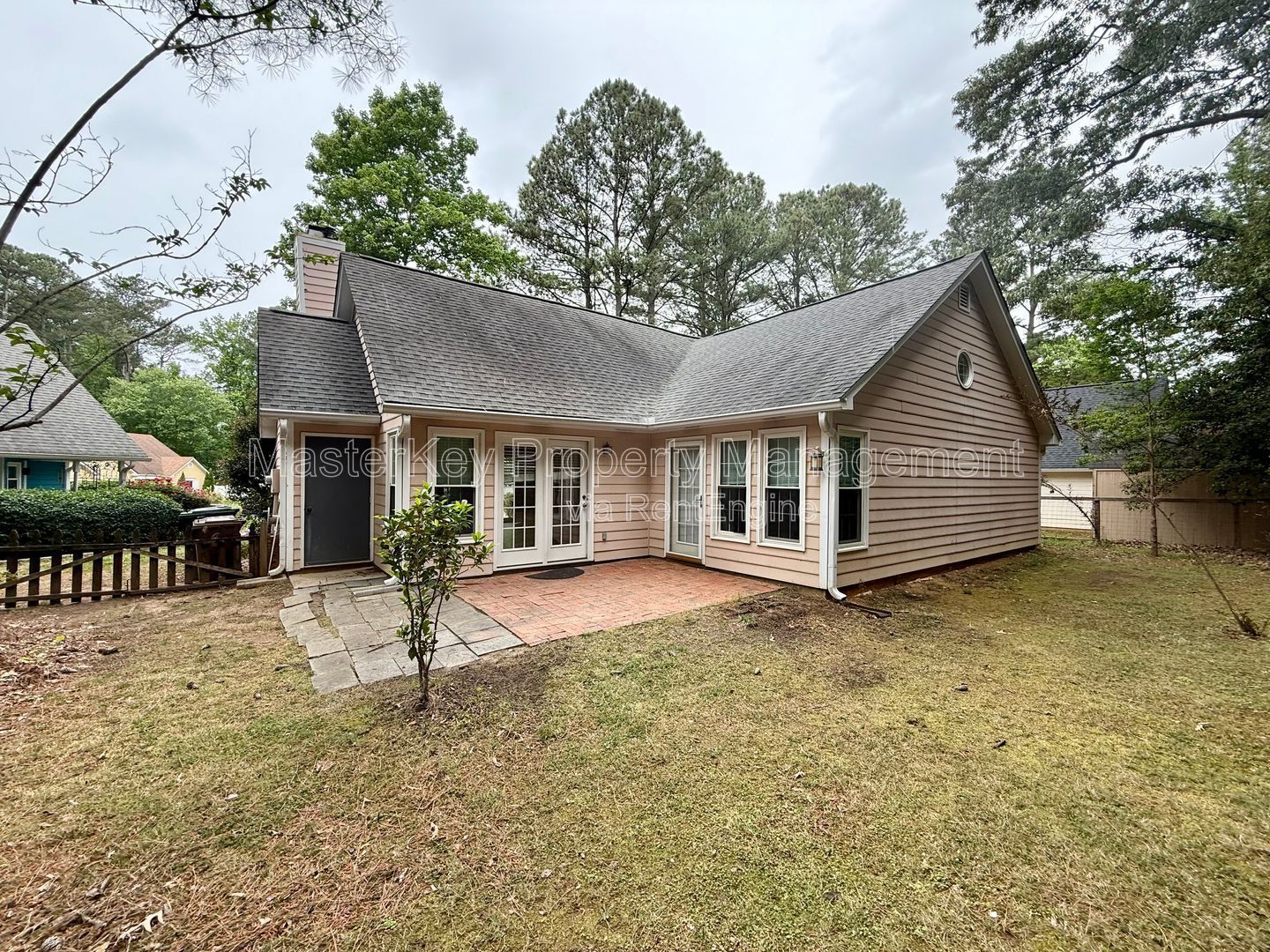 Charming 3-Bedroom, 2 Bathroom Single-Family in Cary, NC property image