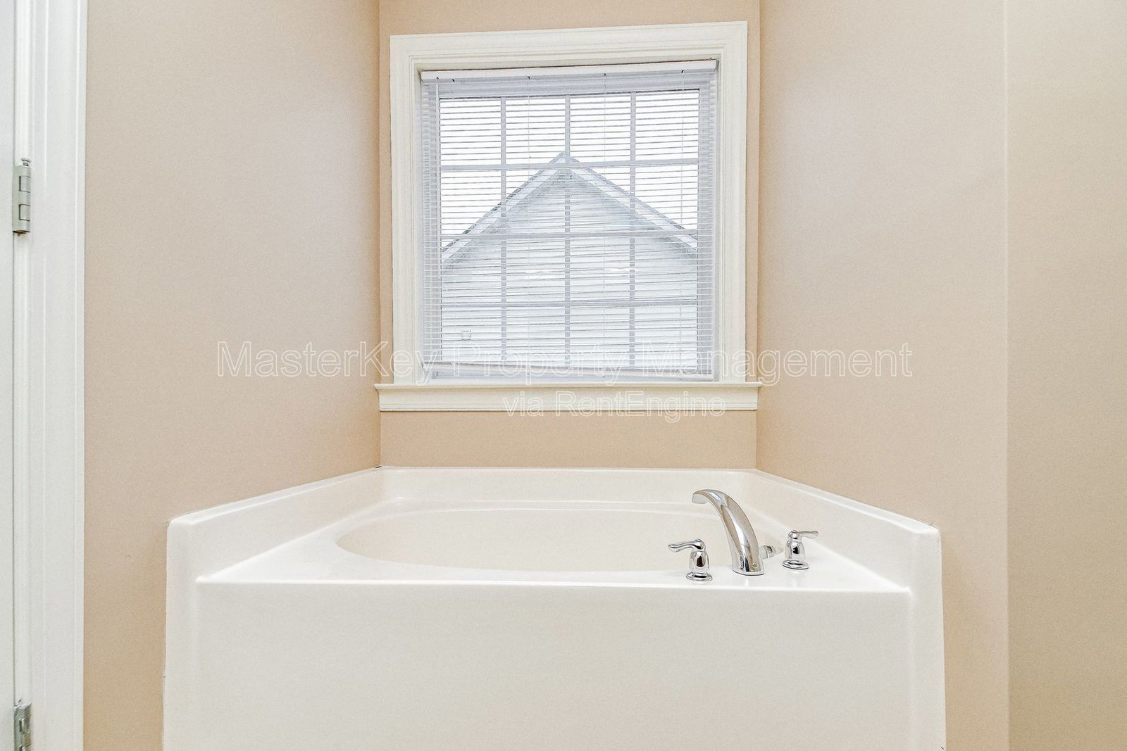 Refreshing 4-Bedroom, 2.5 Bathroom Single-Family in Holly Springs, NC property image