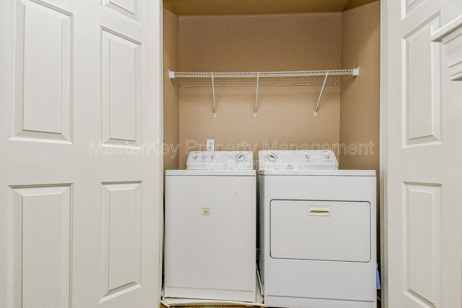 Refreshing 4-Bedroom, 2.5 Bathroom Single-Family in Holly Springs, NC property image