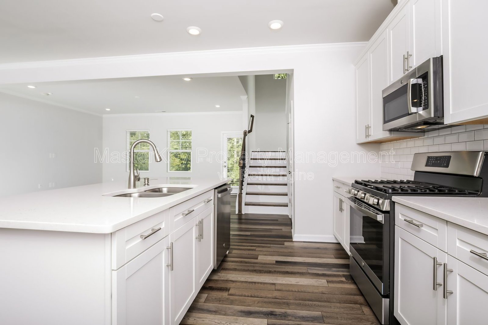 Spacious 3 Bedroom Townhouse in Raleigh! property image