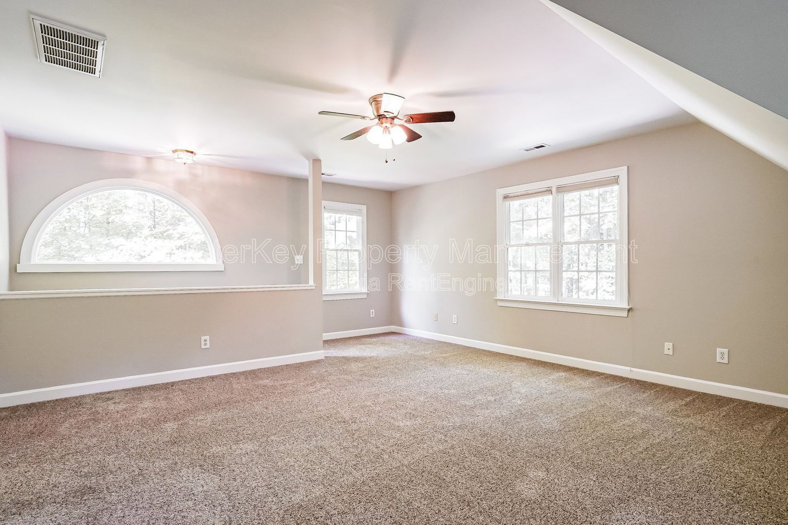 Spacious 4 Bedroom Single Family In Wake Forest!!! property image