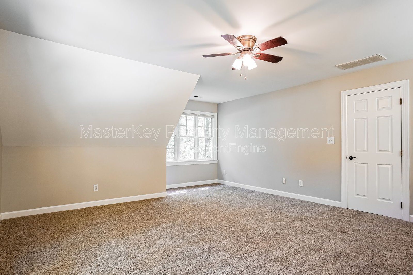 Spacious 4 Bedroom Single Family In Wake Forest!!! property image